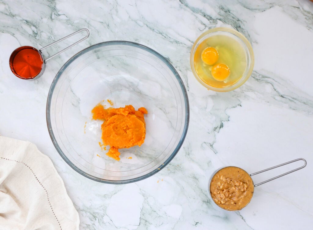 wet ingredients for sweet potato brownies